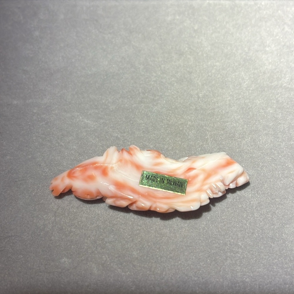 Vintage large hand carved angel skin coral bead for pendant or brooch 14 grams - Picture 5 of 10